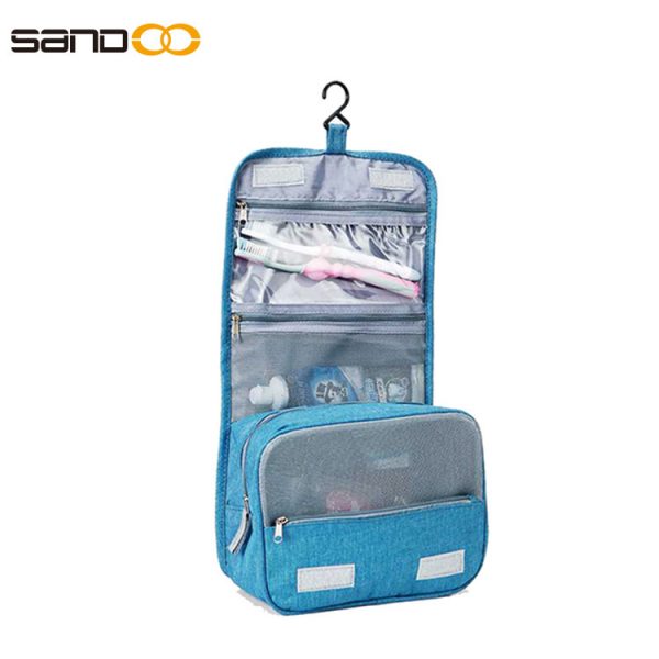 Large-capacity travel toiletrybag for men